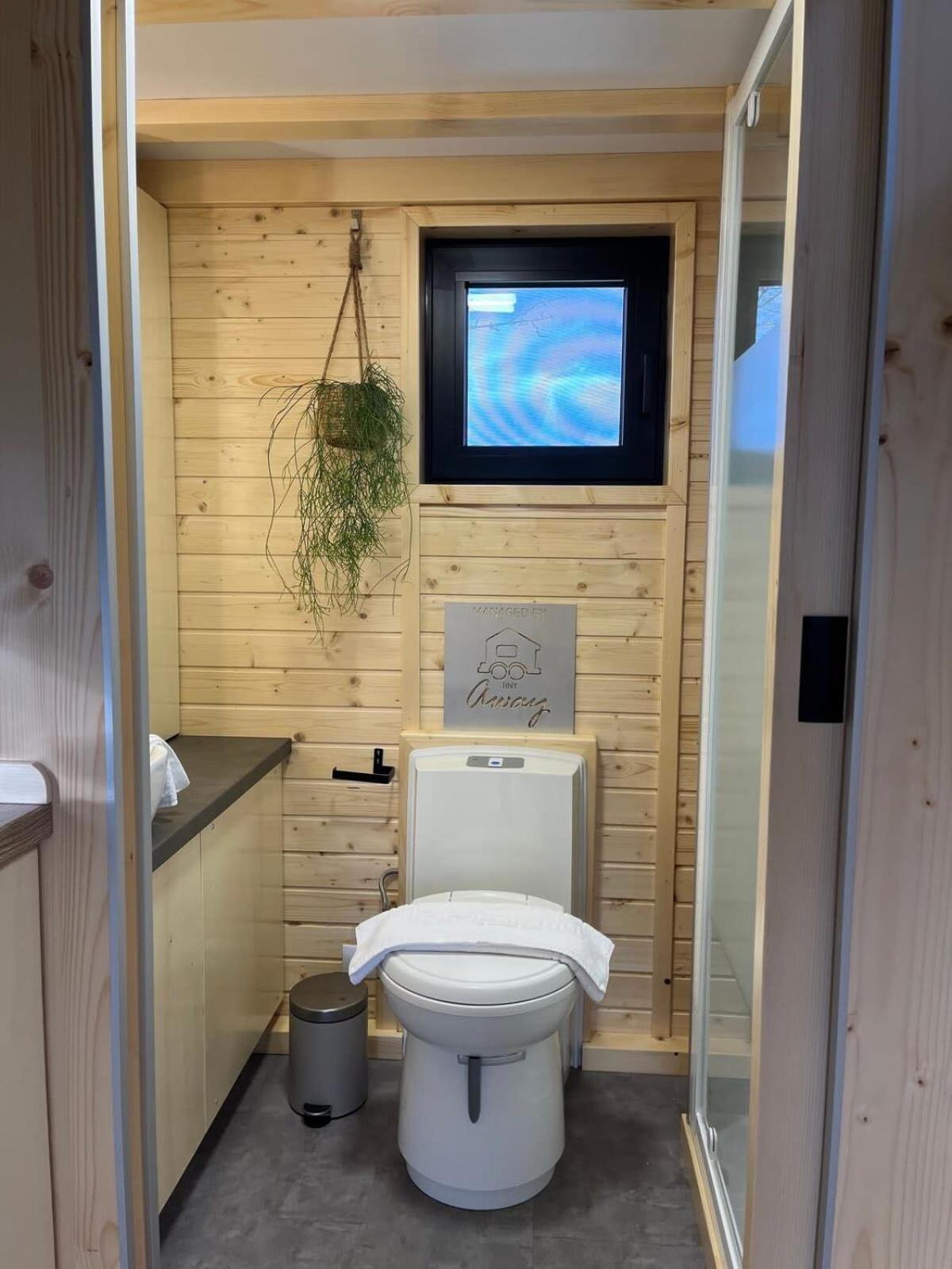 Lisi Grun Tiny House By Tiny Away Villa Sattledt Eksteriør billede
